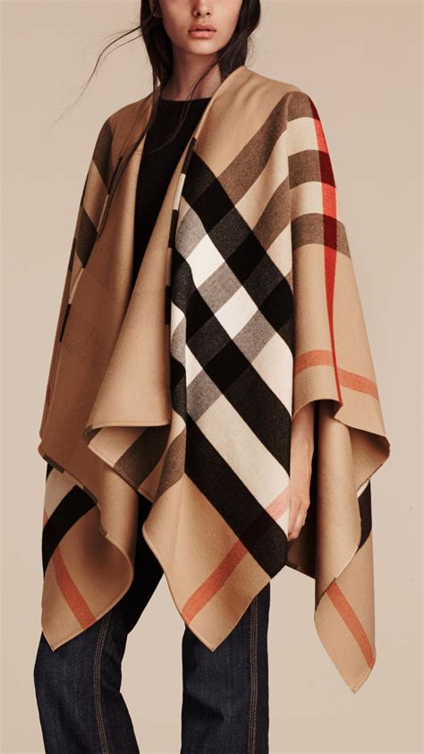 foto poncho burberry|burberry poncho website.